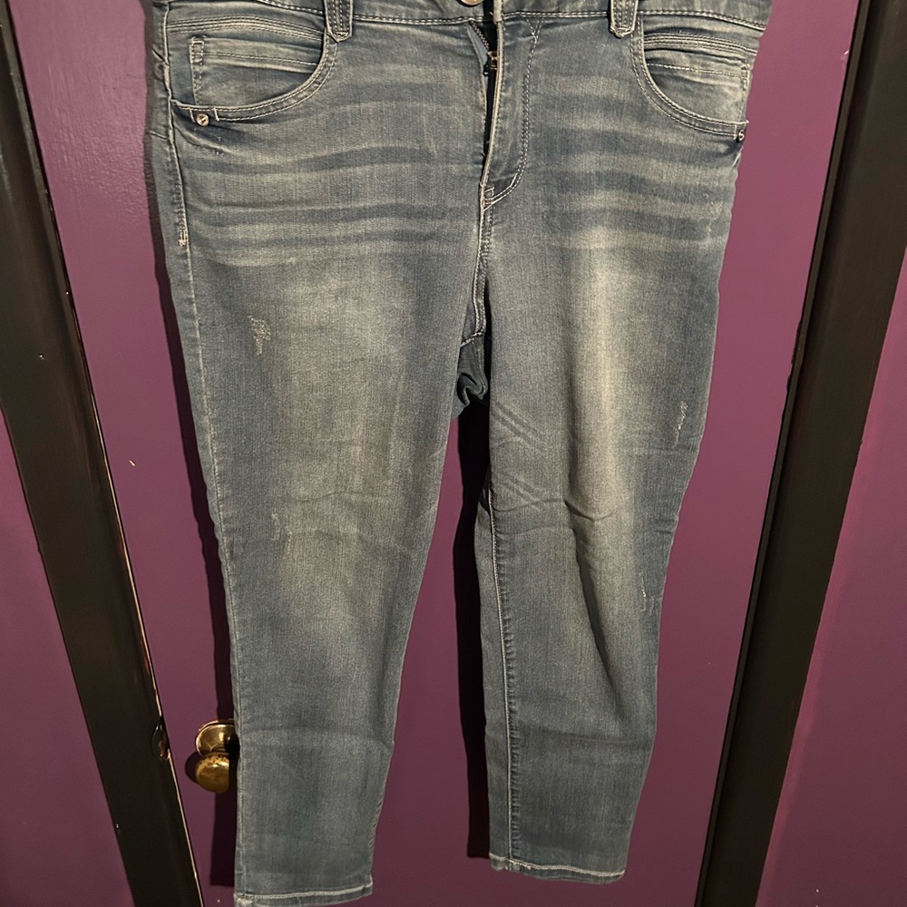 Democracy Absolution Blue Ankle Cropped Jeans with Distressed Look